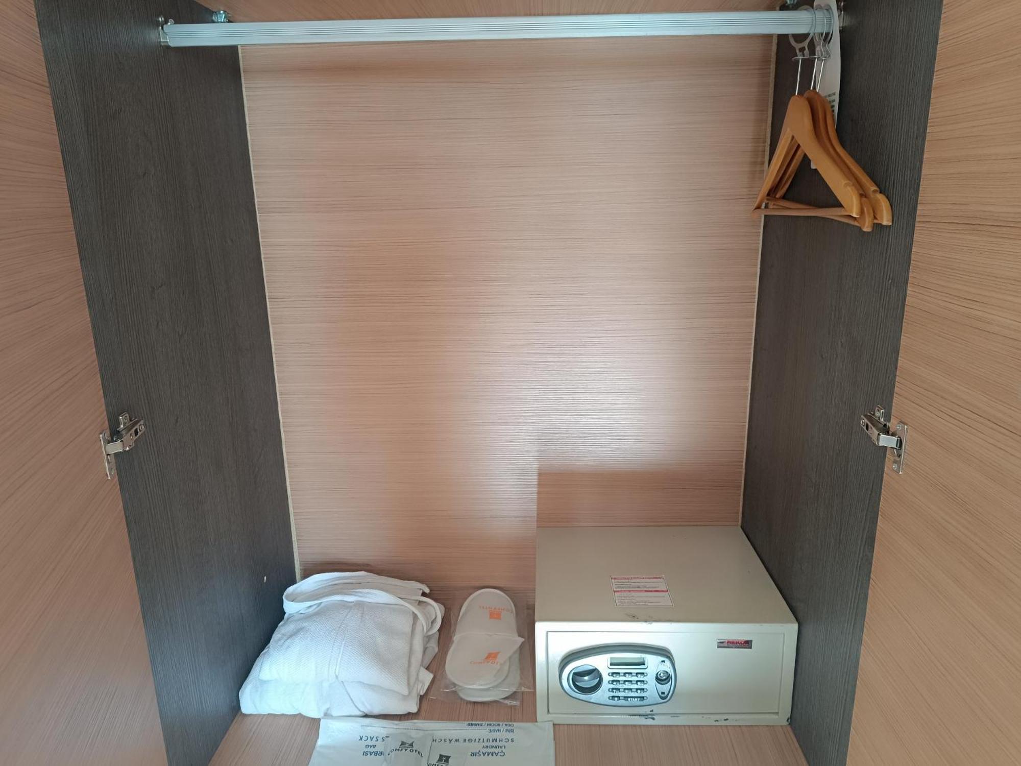 Comfy Otel Antalya Lara ภายนอก รูปภาพ
